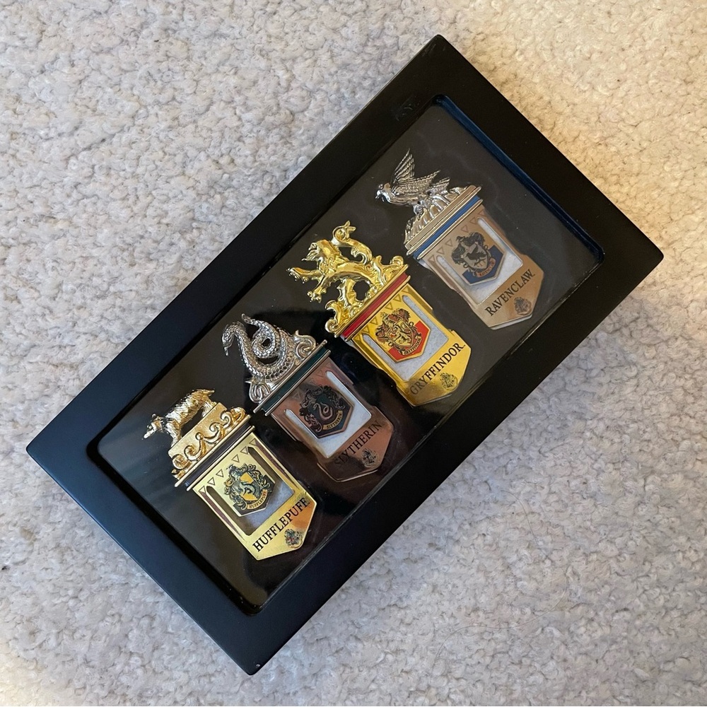 Harry Potter Hogwarts House Crest Metal Bookmark Set, 2014 Noble Collection